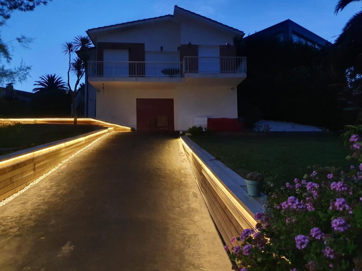 Villa Vistas Al Mar, Urbanizacion Privada Con Piscina De Agua Salada Ajo Exterior photo